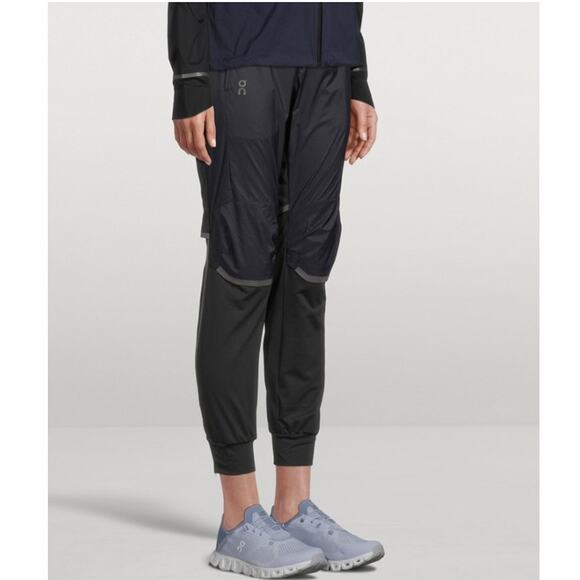 On Running Run On Clouds Oncloud Jogger Pants -...